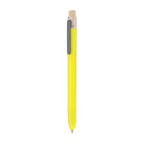 Stylo fabriqué en RABS. Dispose d'un clip en métal et d'un mécanisme à bouton fabriqué en bambou Pelnak