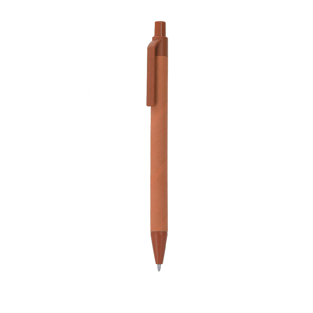 Stylo orange fabriqué en carton recyclé en combinaison avec de la paille de blé. Mécanisme à pression et encre bleue